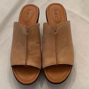 b.o.c. Women's Tan Mules